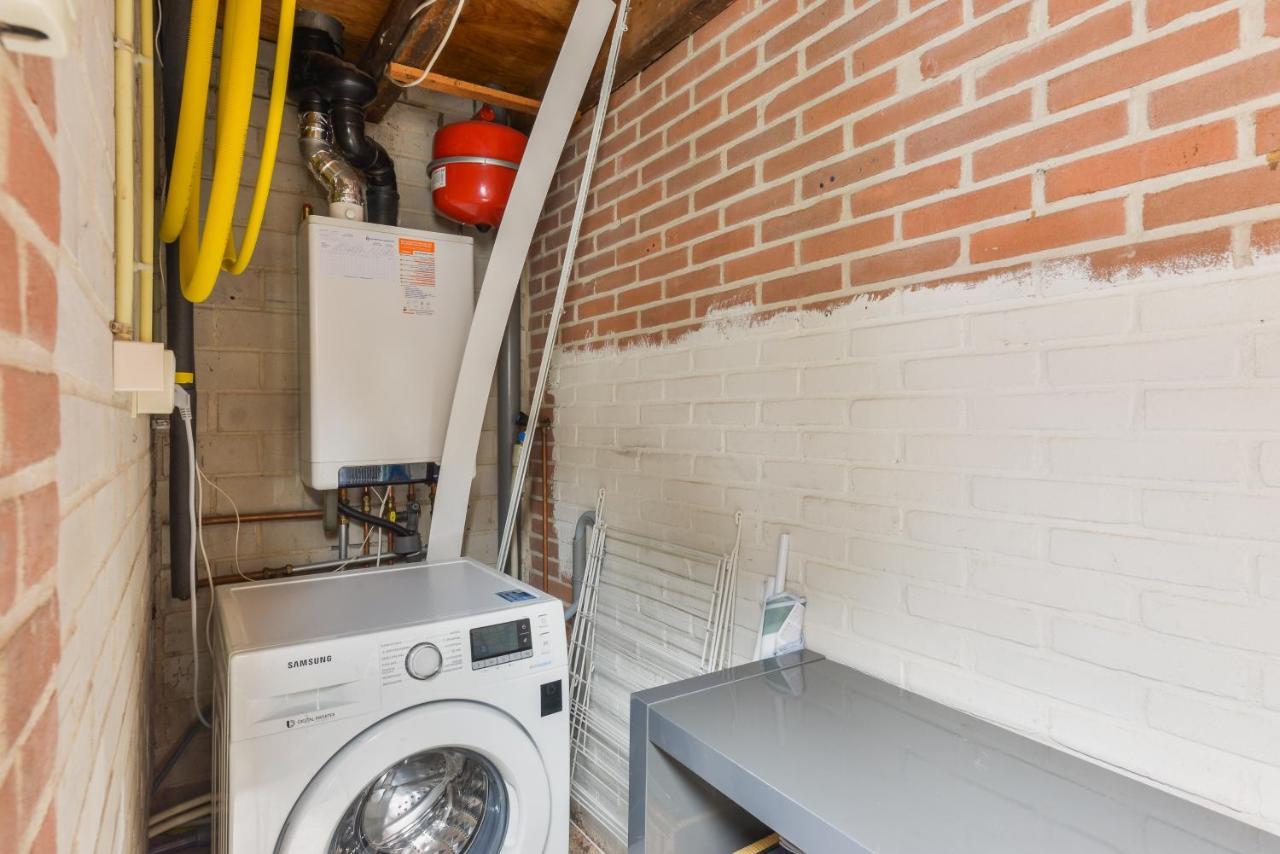 Large Family House Near Station, A'Dam And Bergen Apartment Alkmaar Ngoại thất bức ảnh